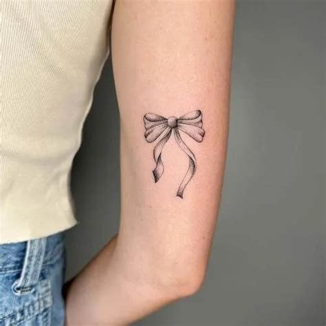 Tatuajes de Moños: Significado, Diseños y Cuidado